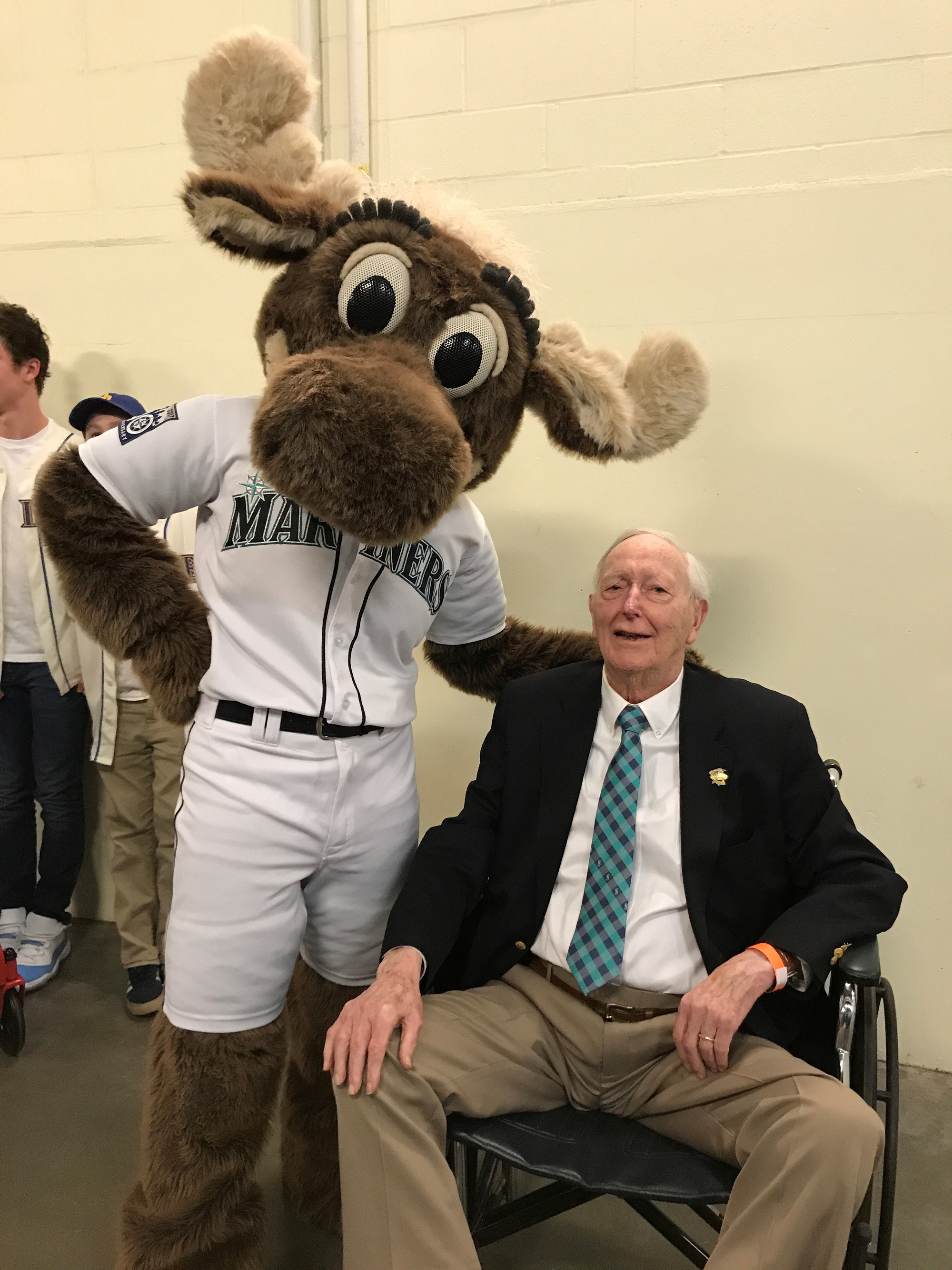 Governor John Spellman Throws First Pitch at Mariners Game